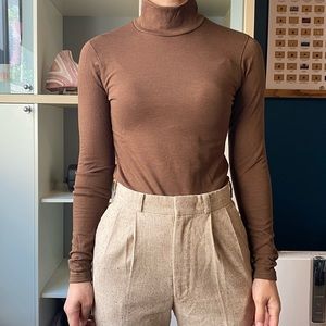 Uniqlo ultra warm heat tech long sleeve shirt